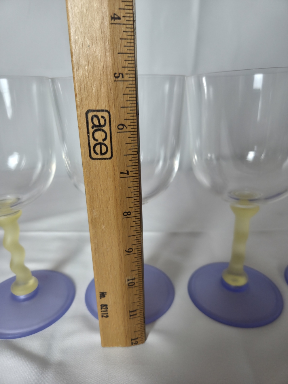 Plastic Pool Side or Outdoor 12 OZ. wine glasses. - Picture 6 of 8